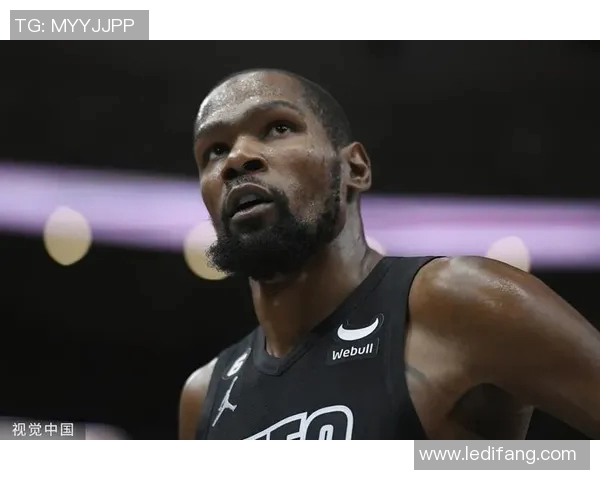 杜兰特成功融入篮网新体系，团队士气大增