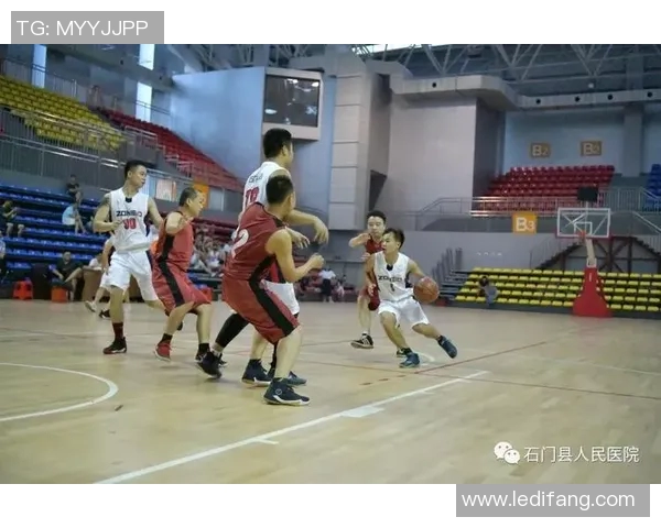 深圳篮球队在邀请赛中的比赛经验与表现分析与点评