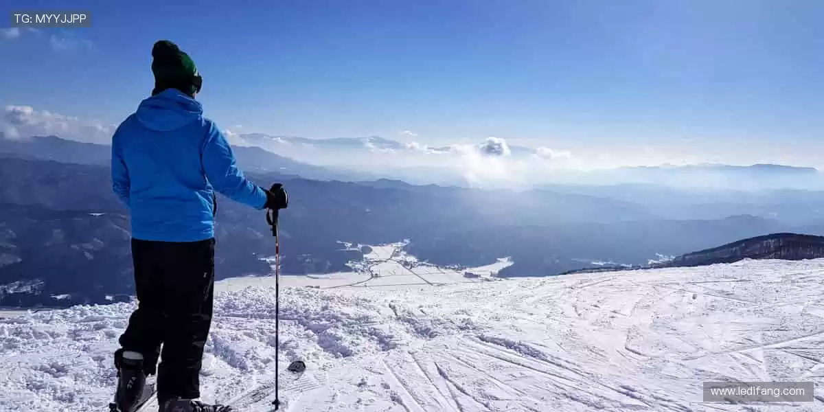 🎁【周边商城】限量潮品，把偶像的荣耀穿在身上！